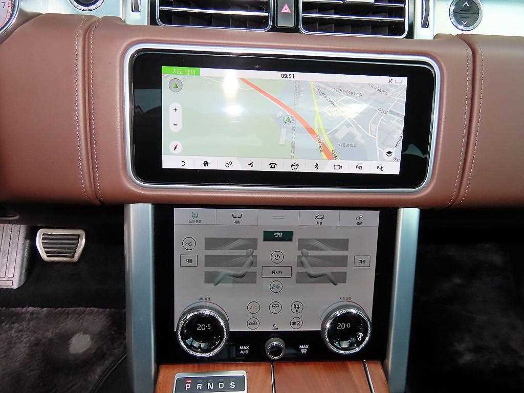 Land Rover Range Rover — photo 12