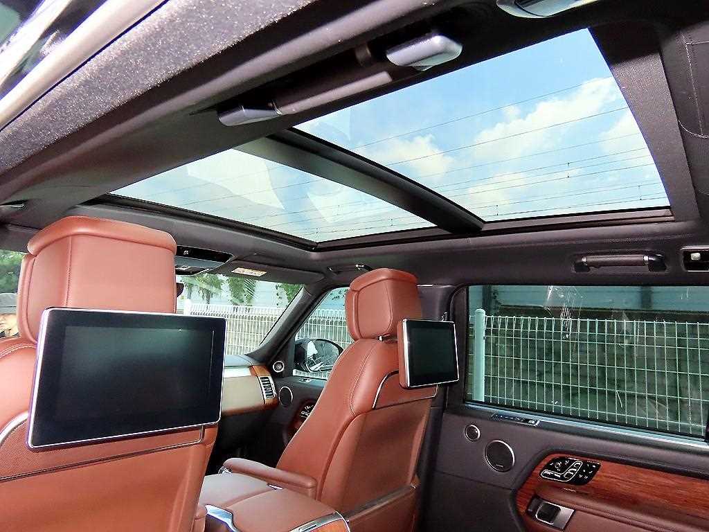 Land Rover Range Rover — photo 15