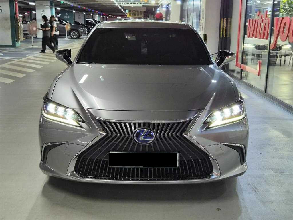 Lexus ES — photo 02