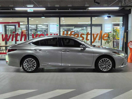 Lexus ES — photo 03