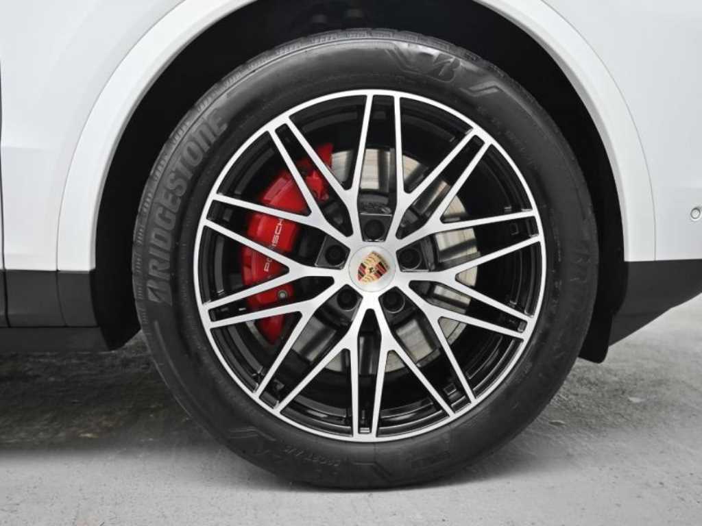 Porsche Cayenne — photo 05