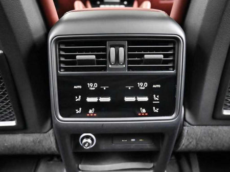 Porsche Cayenne — photo 16