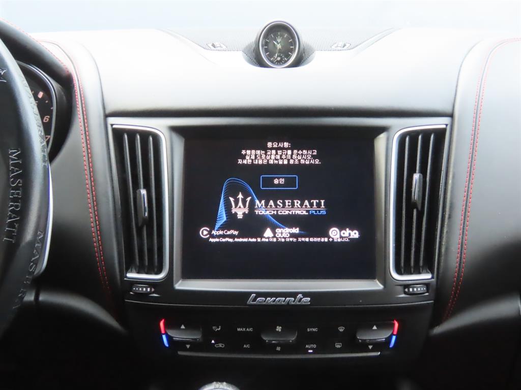 Maserati Levante — photo 11