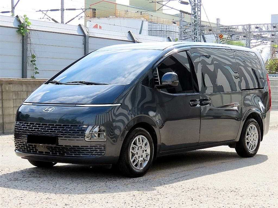 Hyundai Staria — photo 02