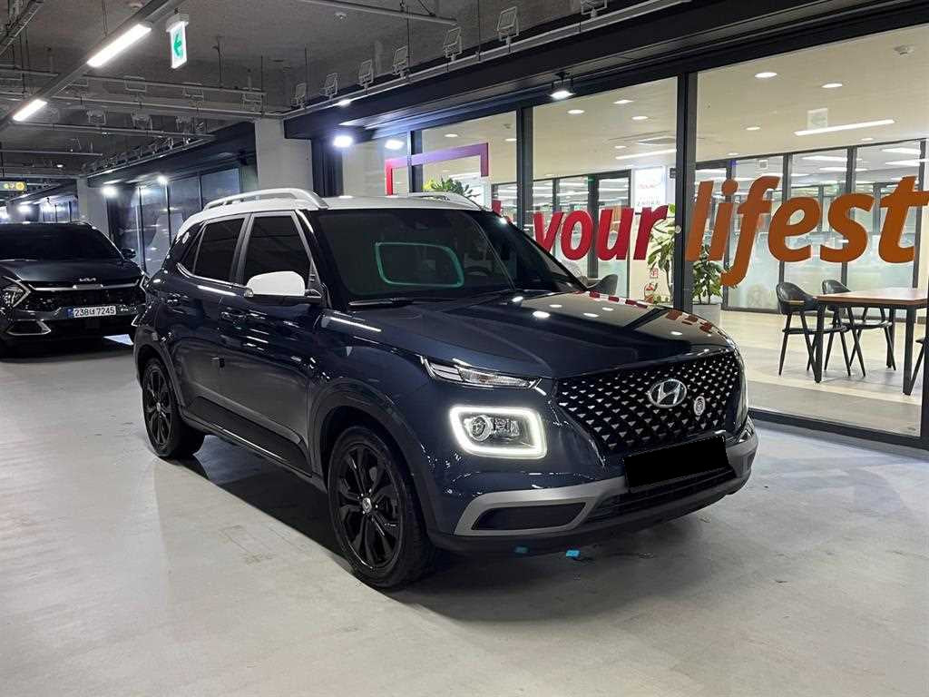 Hyundai Venue — photo 01