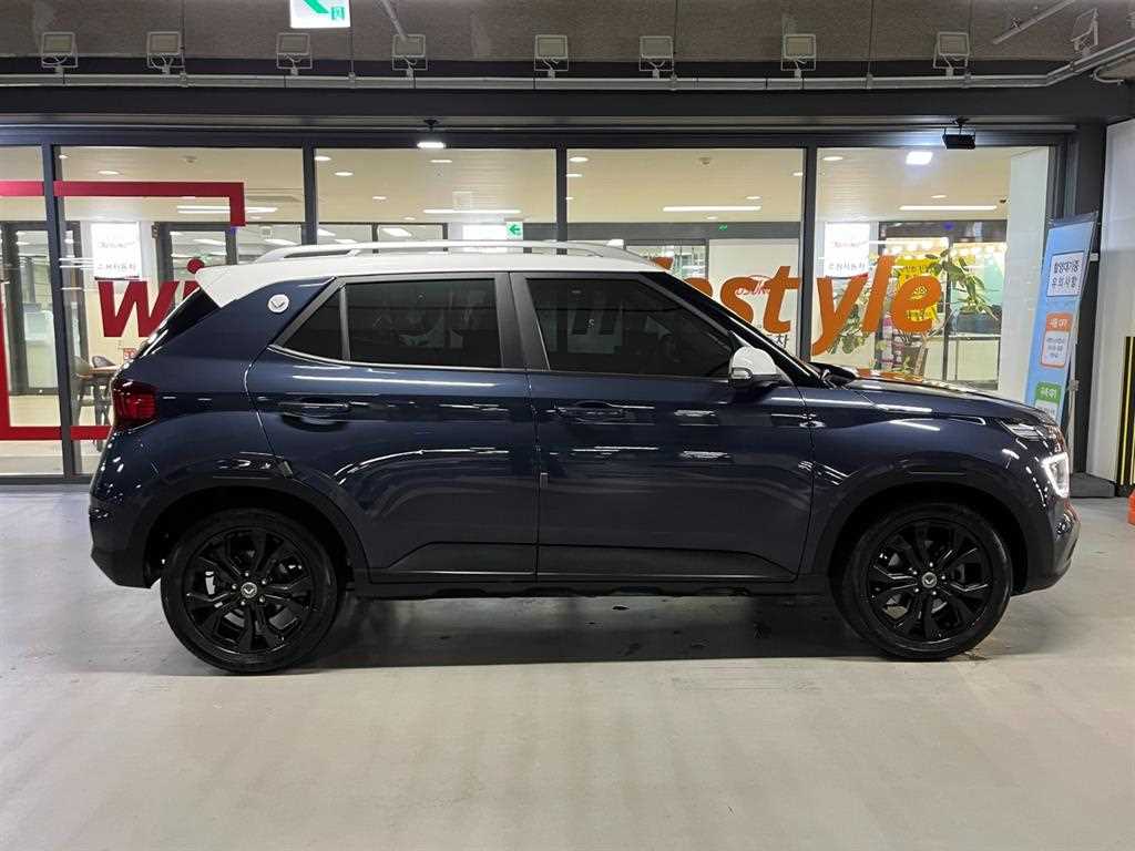 Hyundai Venue — photo 03