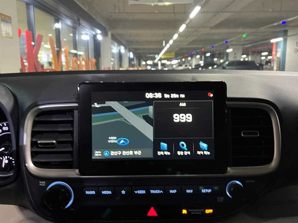 Hyundai Venue — photo 09