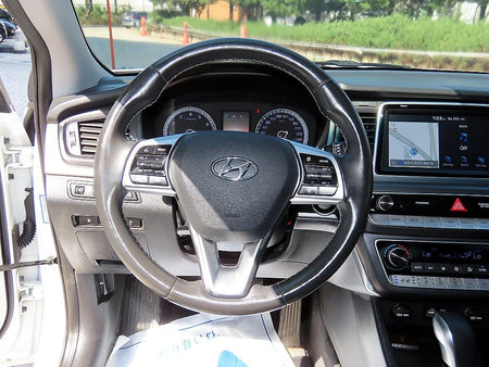 Hyundai Sonata — photo 08