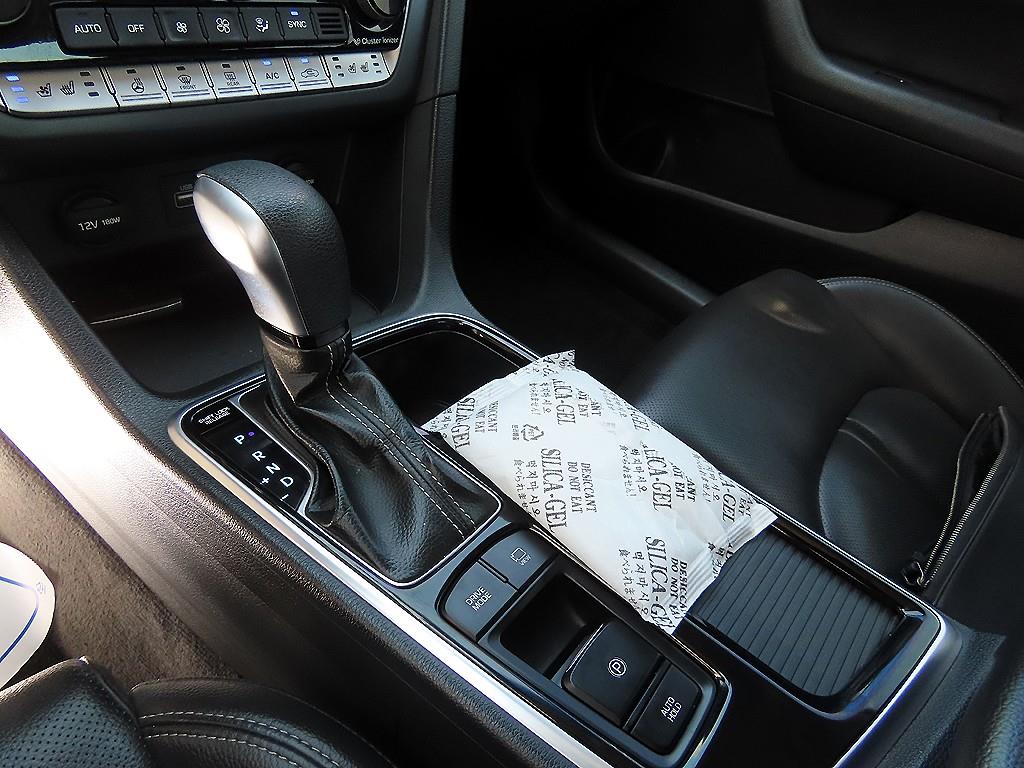 Hyundai Sonata — photo 10
