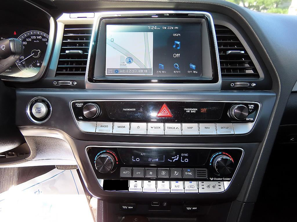 Hyundai Sonata — photo 13