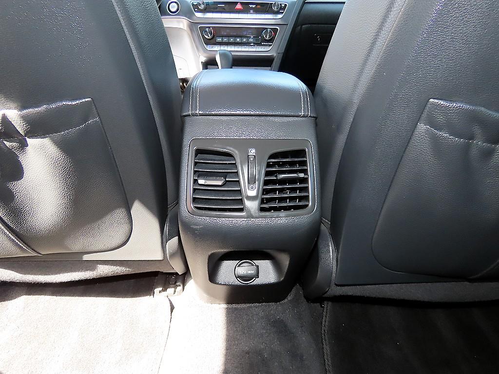 Hyundai Sonata — photo 17
