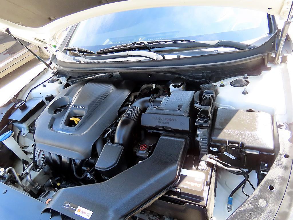 Hyundai Sonata — photo 18