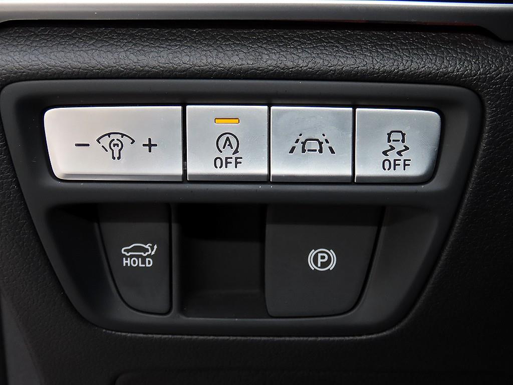 Genesis G80 — photo 13