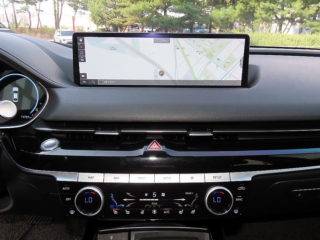 Genesis G80 — photo 14