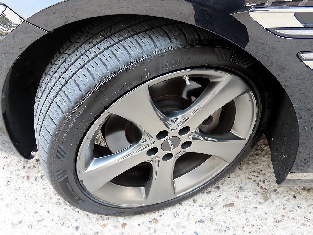 Genesis G80 — photo 20