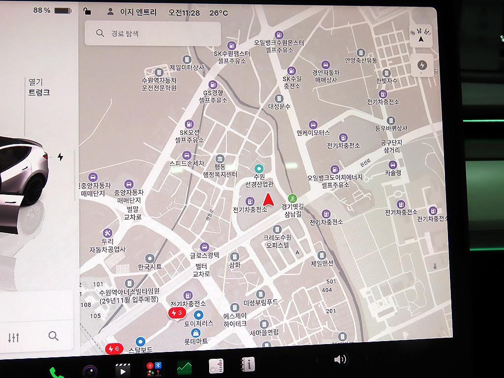 Tesla Model Y — photo 14