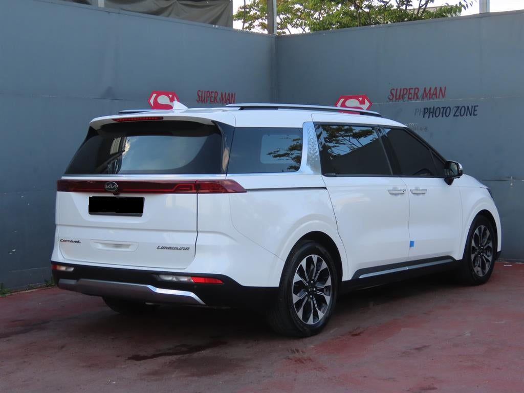 Kia Carnival — photo 03