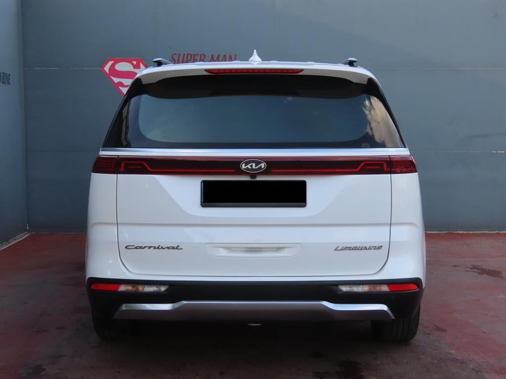 Kia Carnival — photo 04