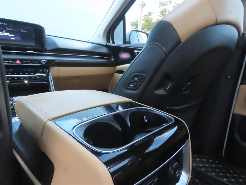 Kia Carnival — photo 09