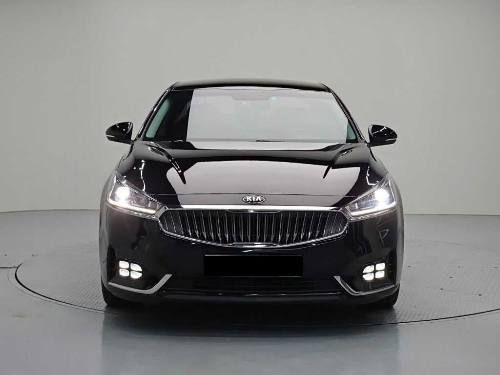 Kia K7 — photo 02