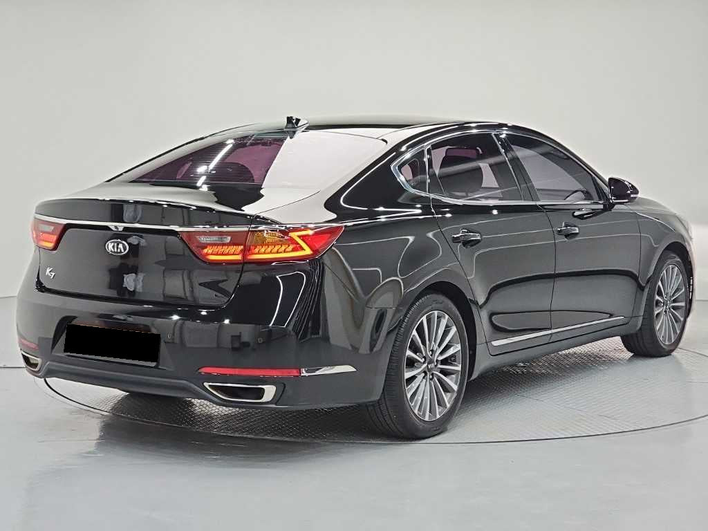 Kia K7 — photo 04
