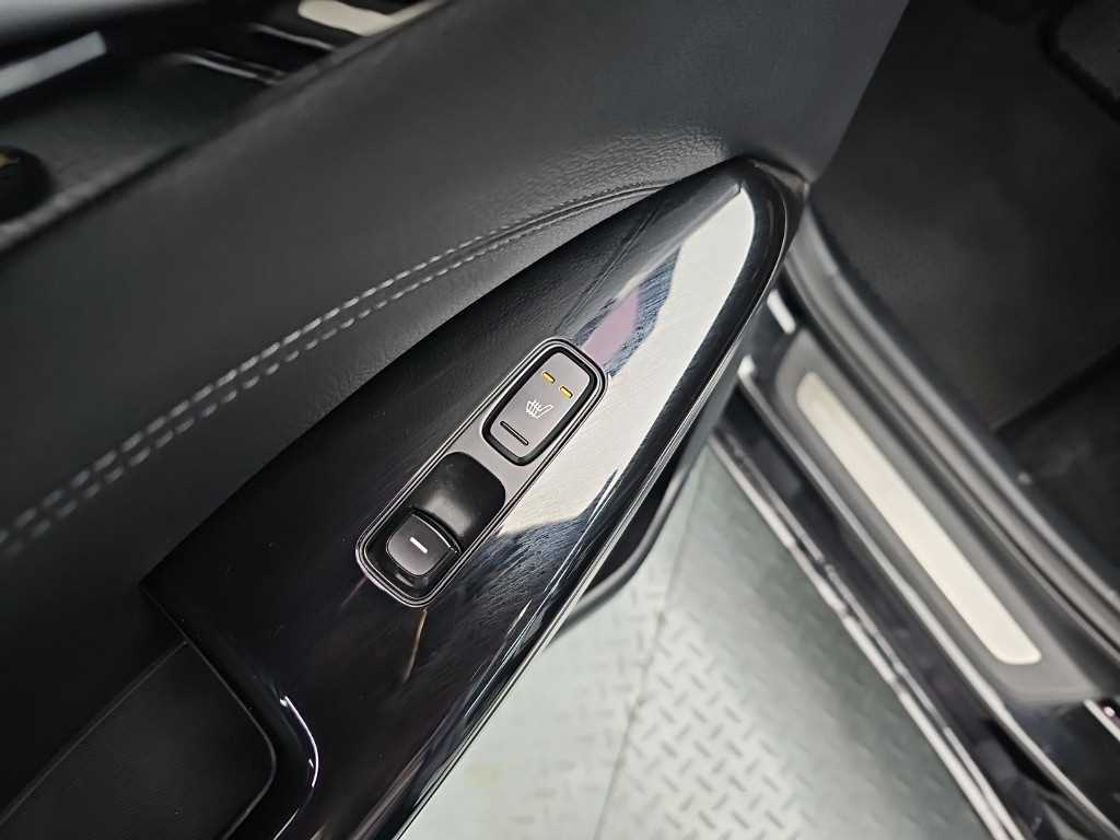 Kia K7 — photo 13