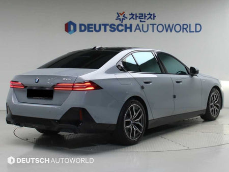 BMW 5-Series — photo 02