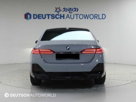BMW 5-Series — photo 04