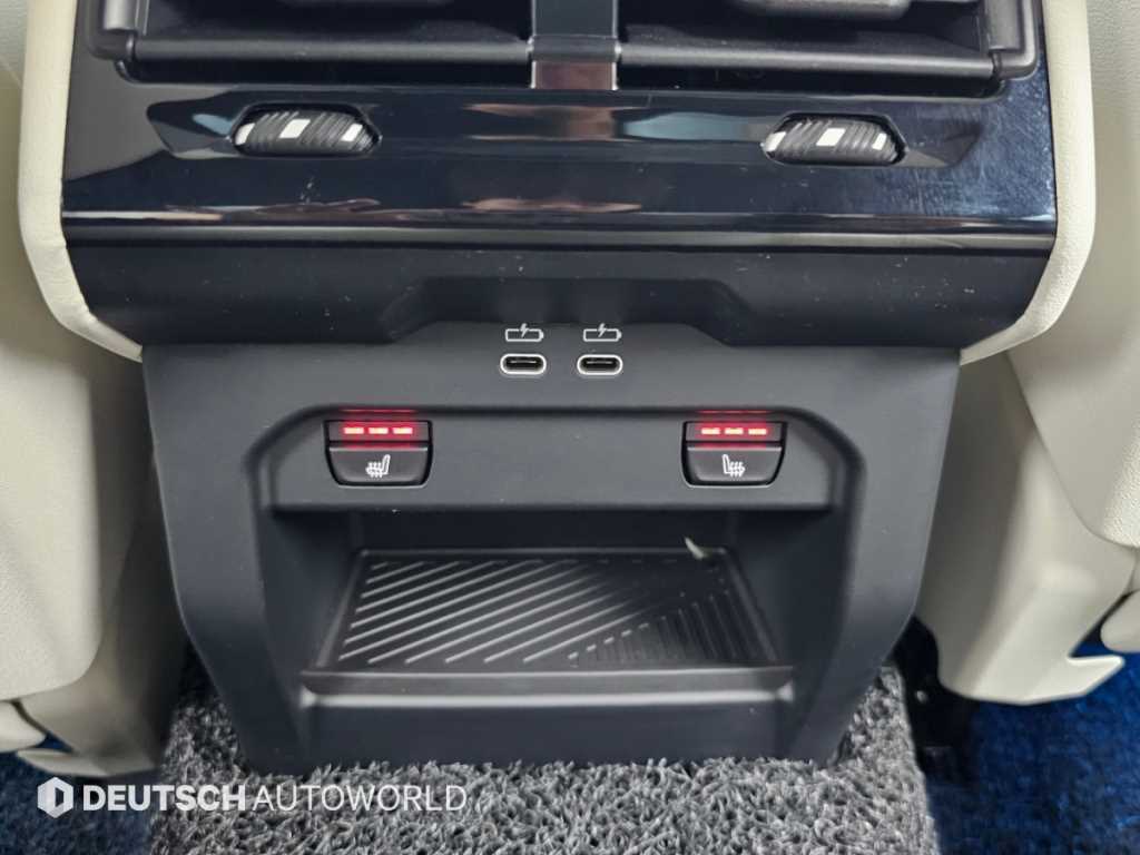 BMW 5-Series — photo 16