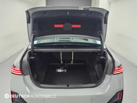 BMW 5-Series — photo 19
