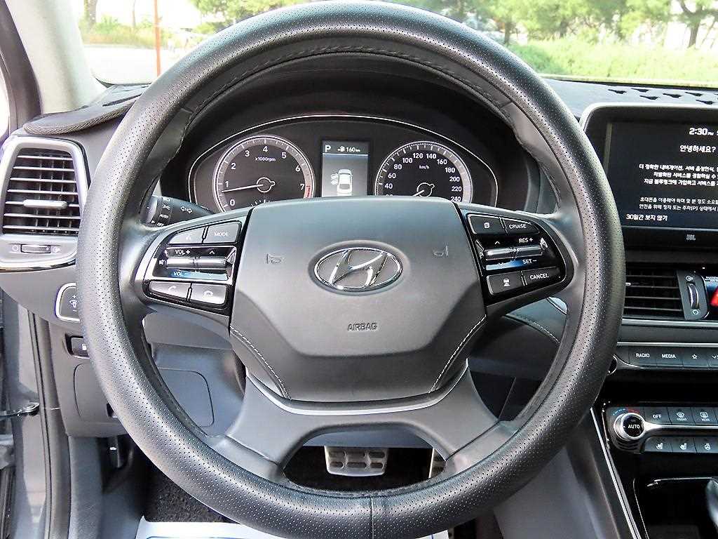 Hyundai Grandeur — photo 08