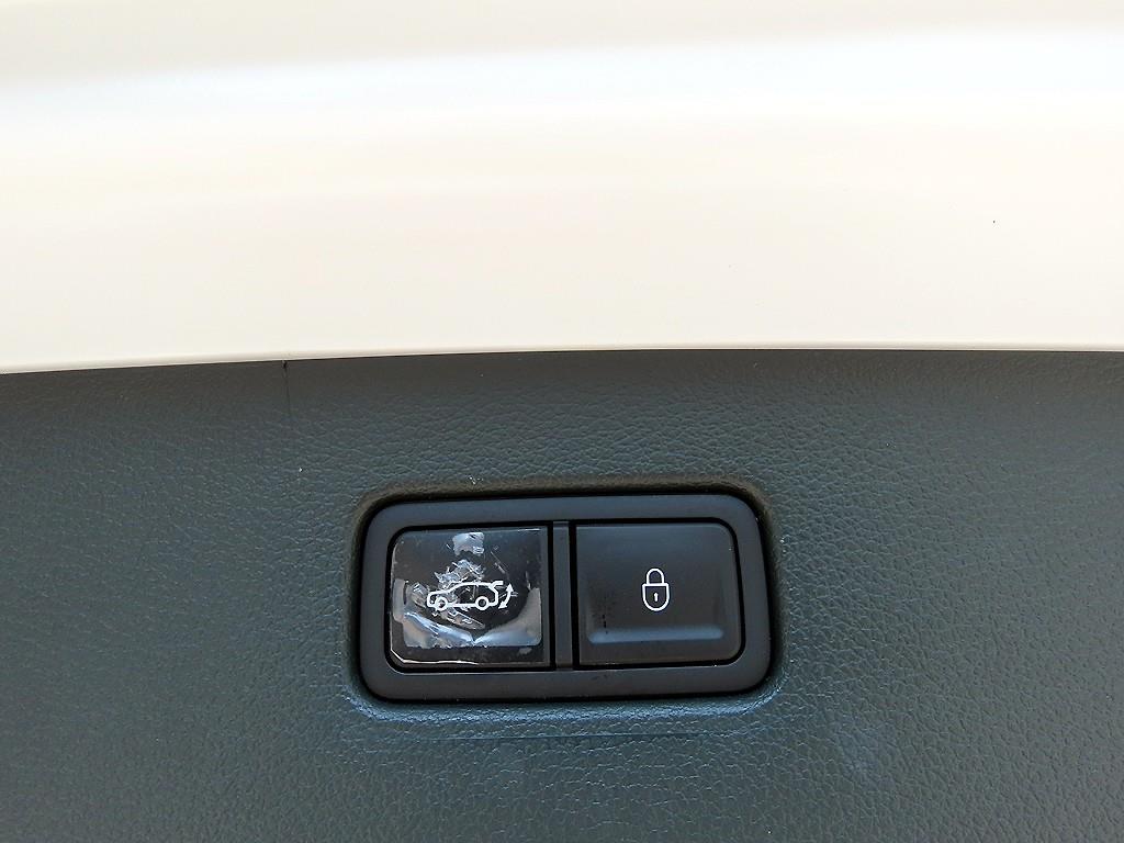 Genesis GV80 — photo 15