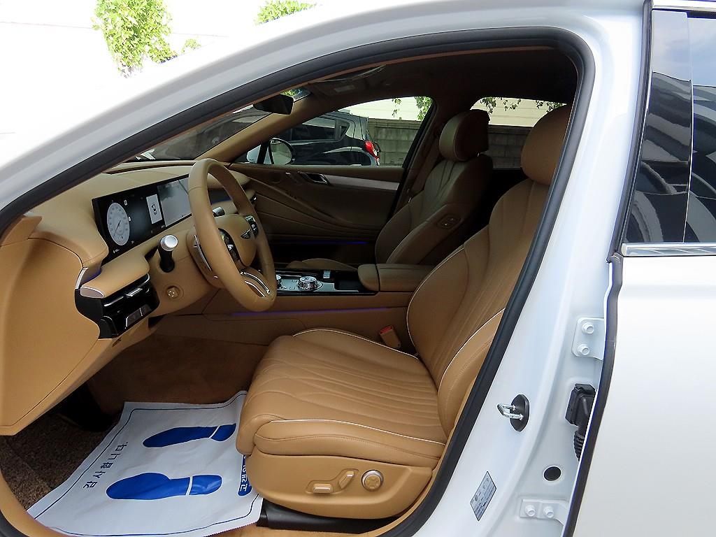 Genesis G80 — photo 05