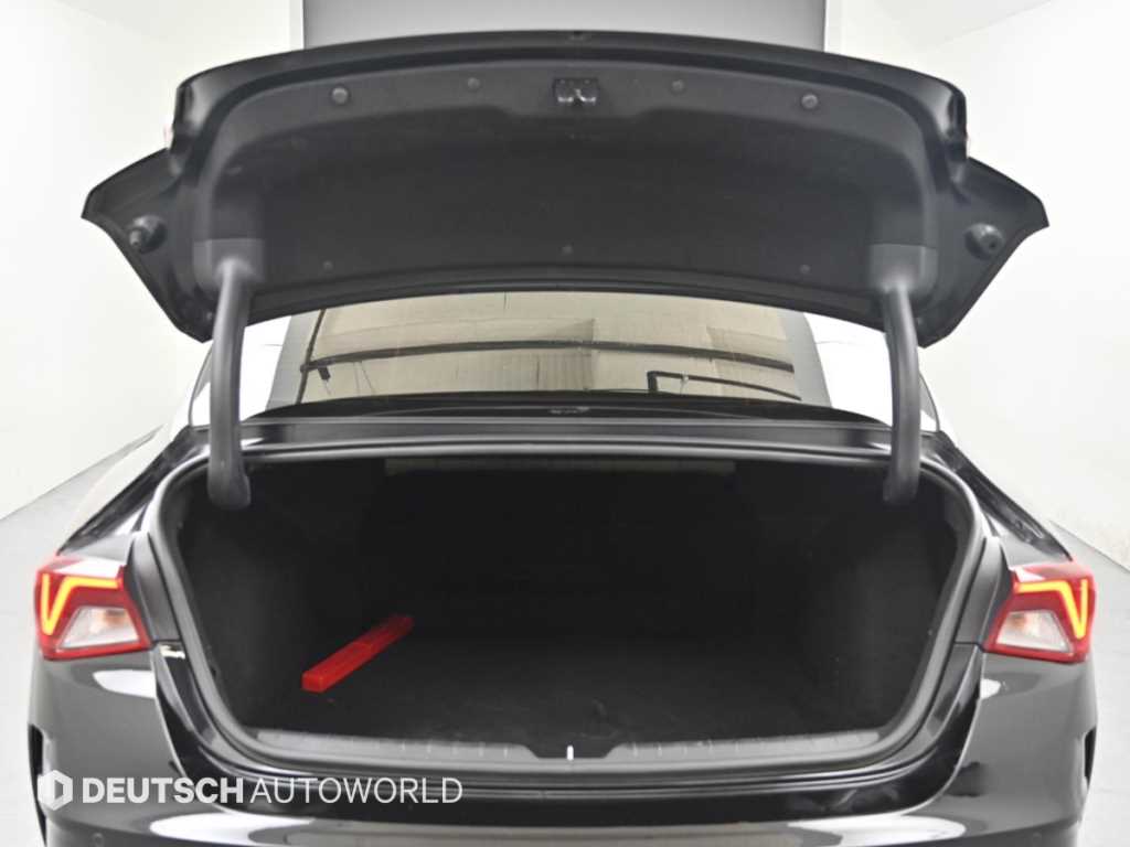 Kia K5 — photo 05