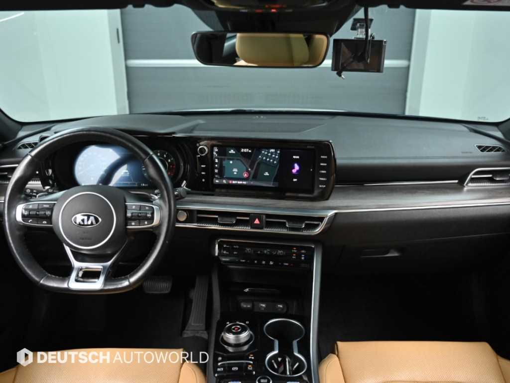 Kia K5 — photo 08