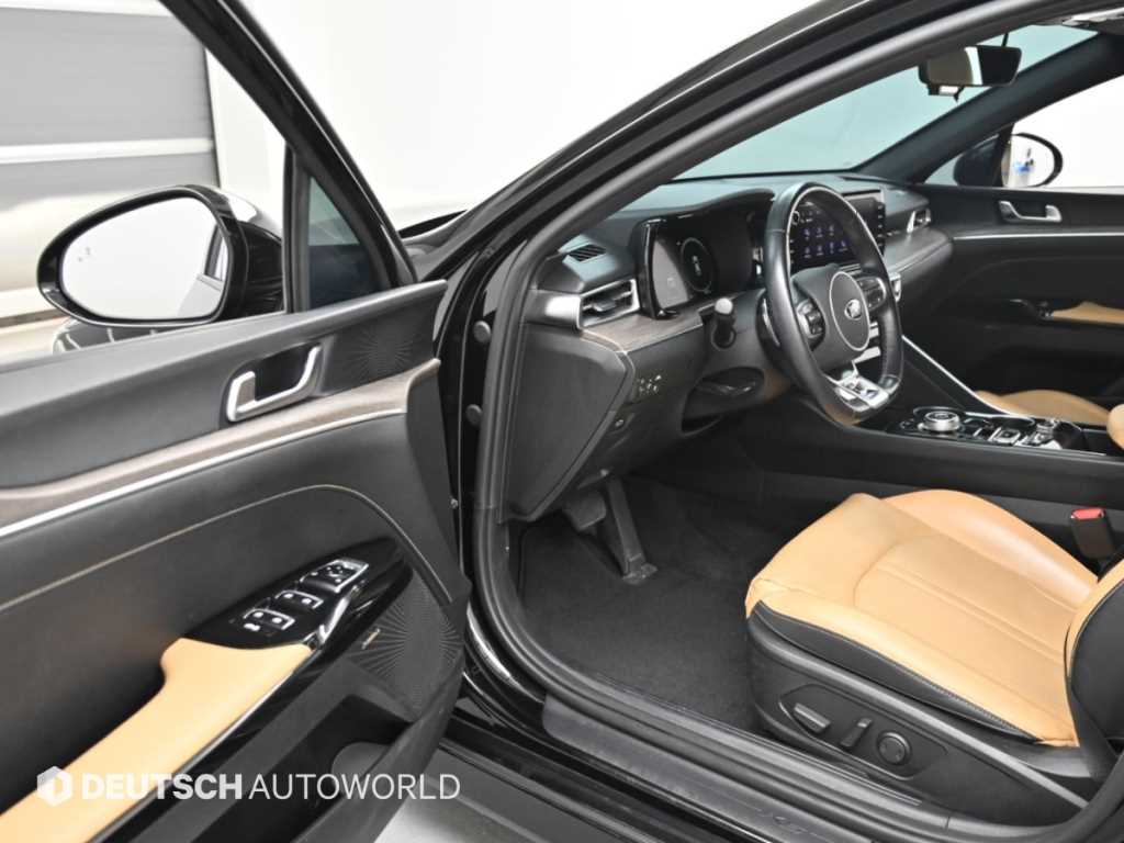 Kia K5 — photo 10