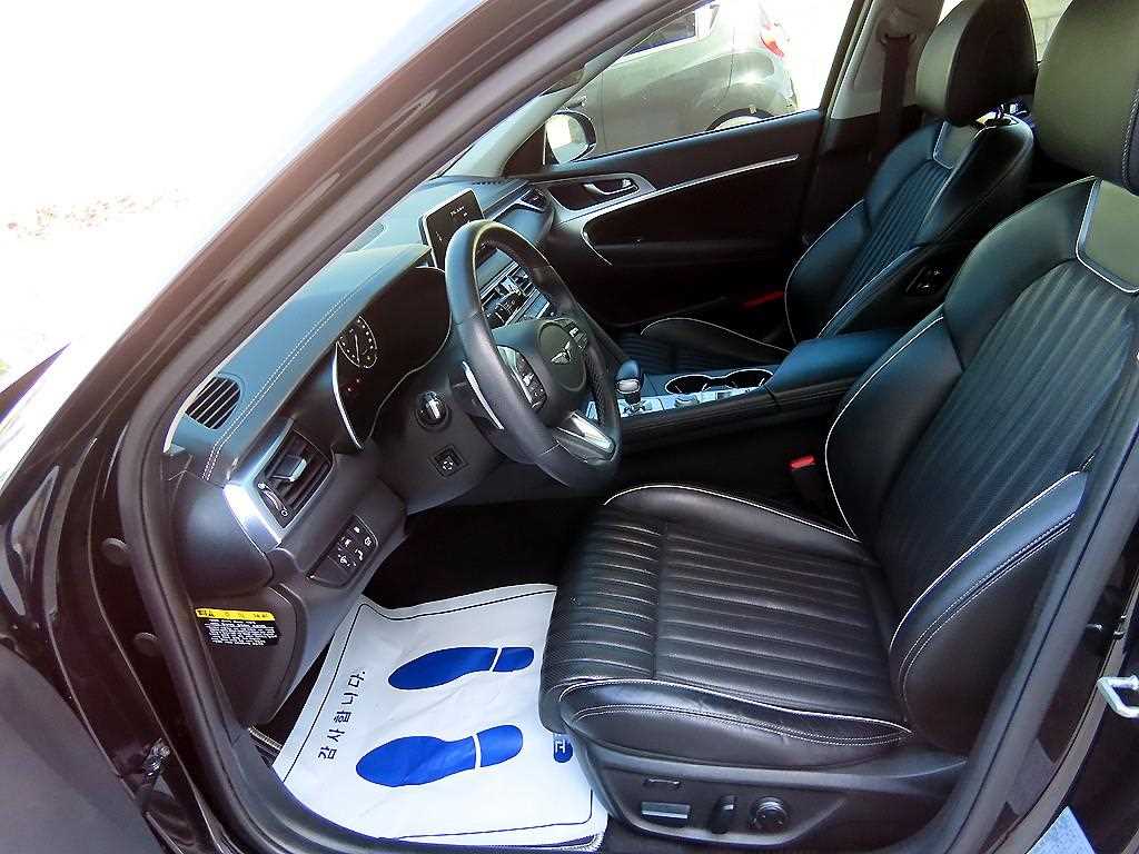 Genesis G70 — photo 05