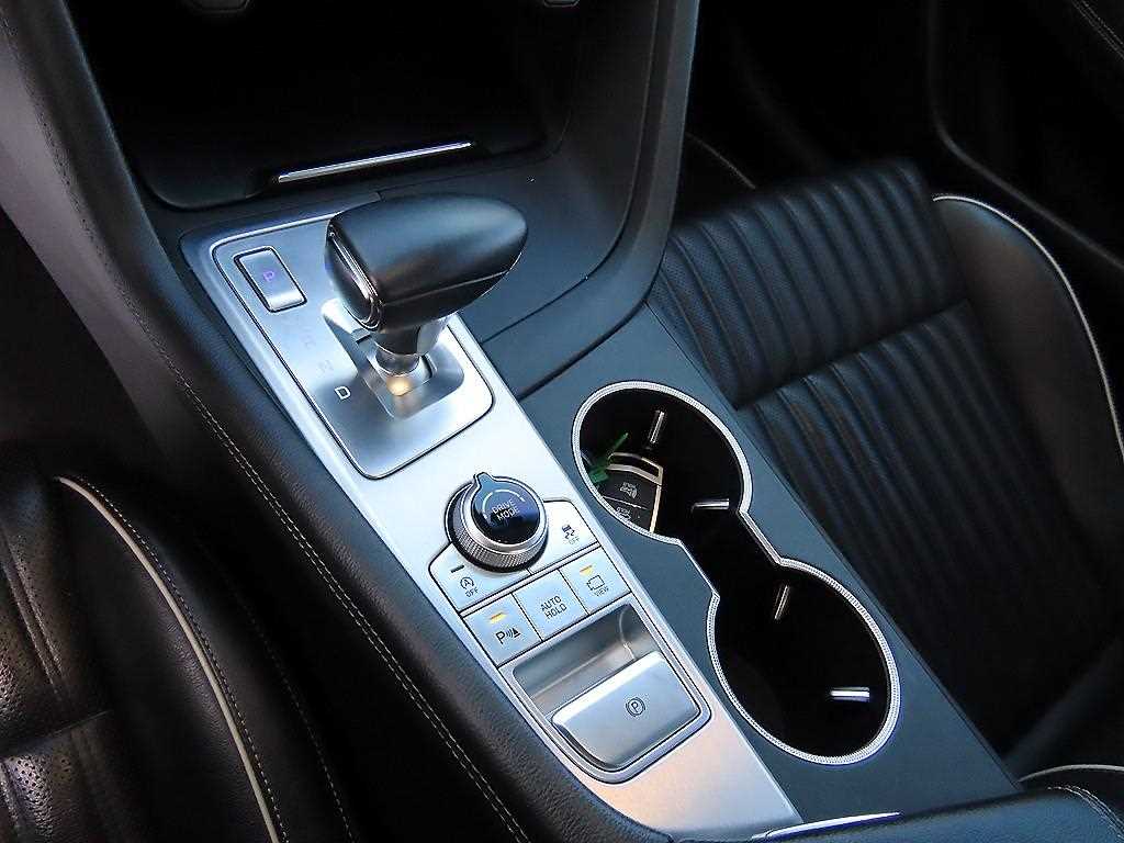 Genesis G70 — photo 11