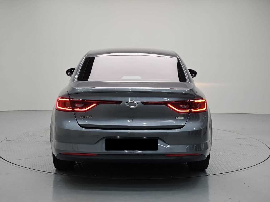 RENAULT SM6 — photo 03