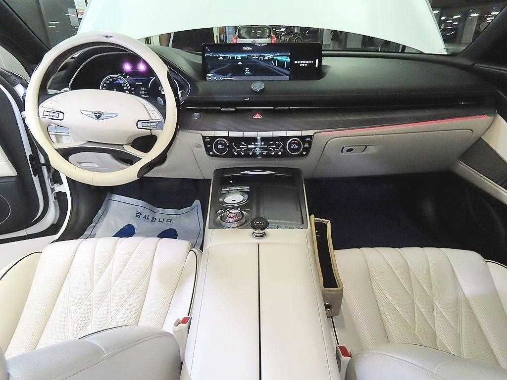 Genesis G80 — photo 01