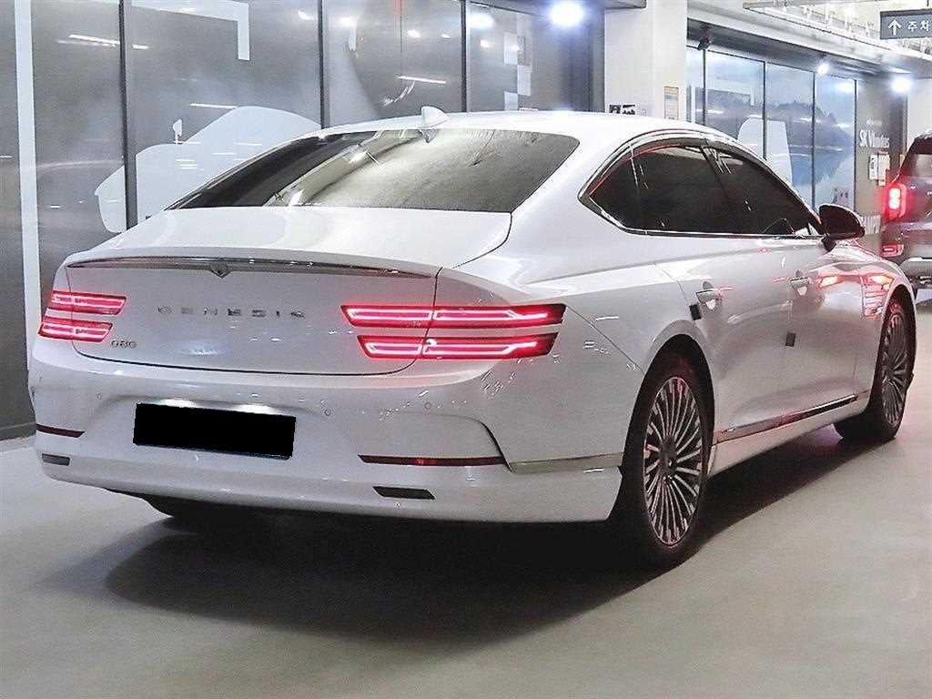 Genesis G80 — photo 05