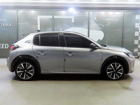 Peugeot 208 — photo 03