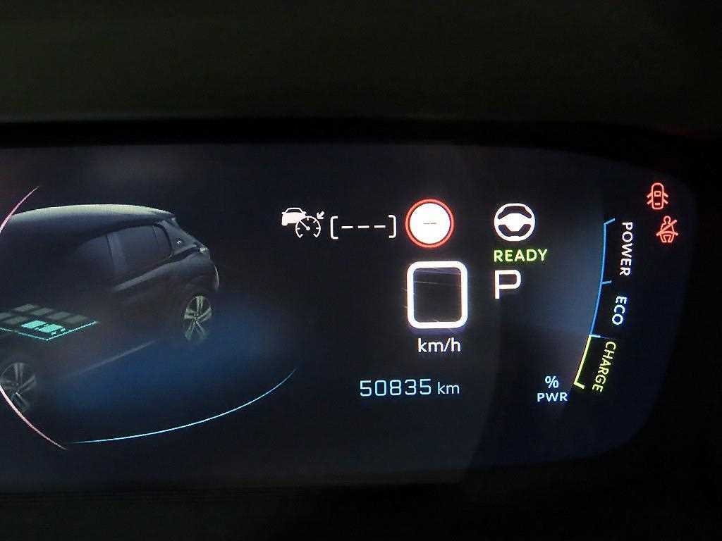 Peugeot 208 — photo 09