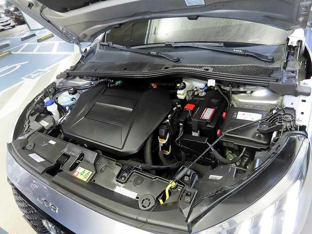 Peugeot 208 — photo 18