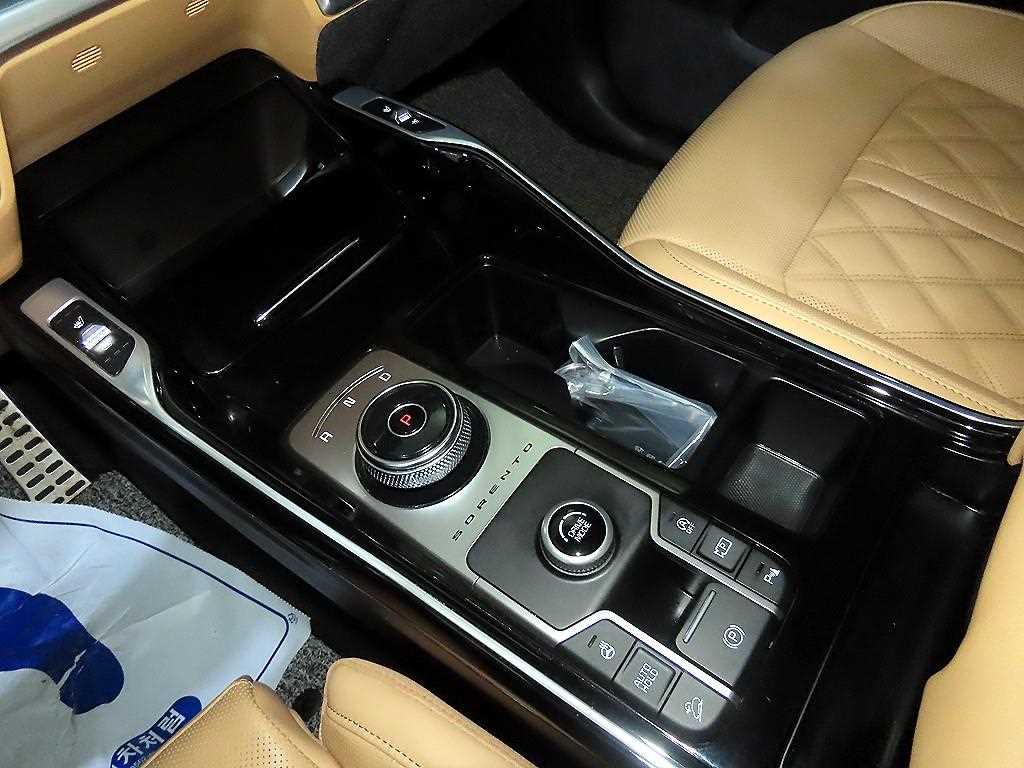Kia Sorento — photo 12