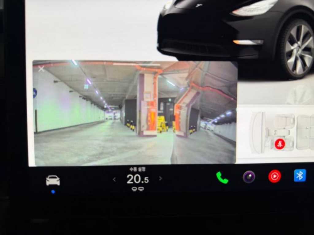 Tesla Model Y — photo 14