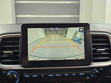 Hyundai Venue — photo 15