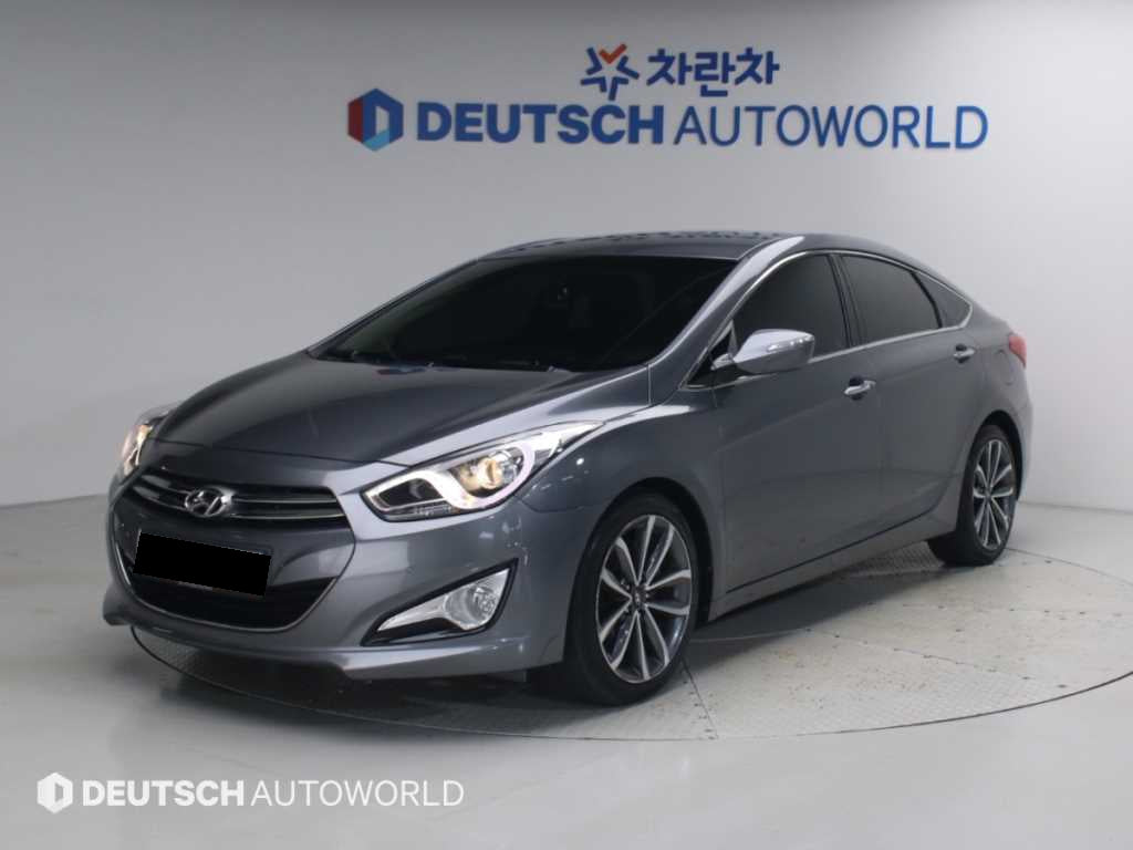 Hyundai i40 — photo 01
