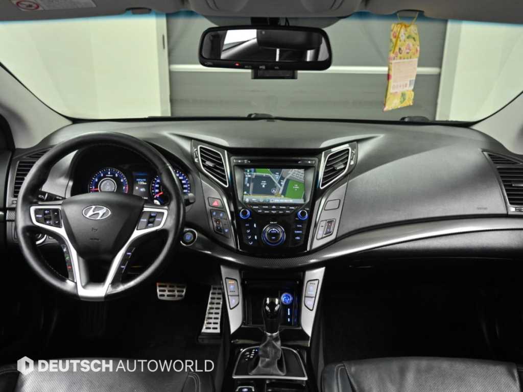 Hyundai i40 — photo 07