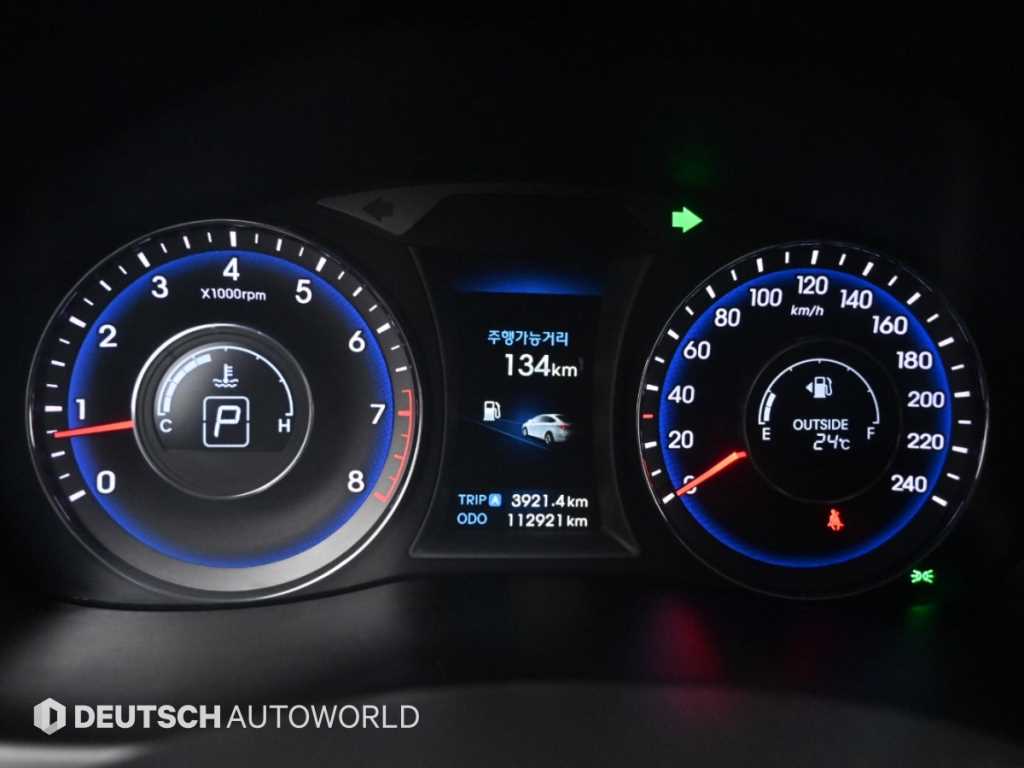 Hyundai i40 — photo 08